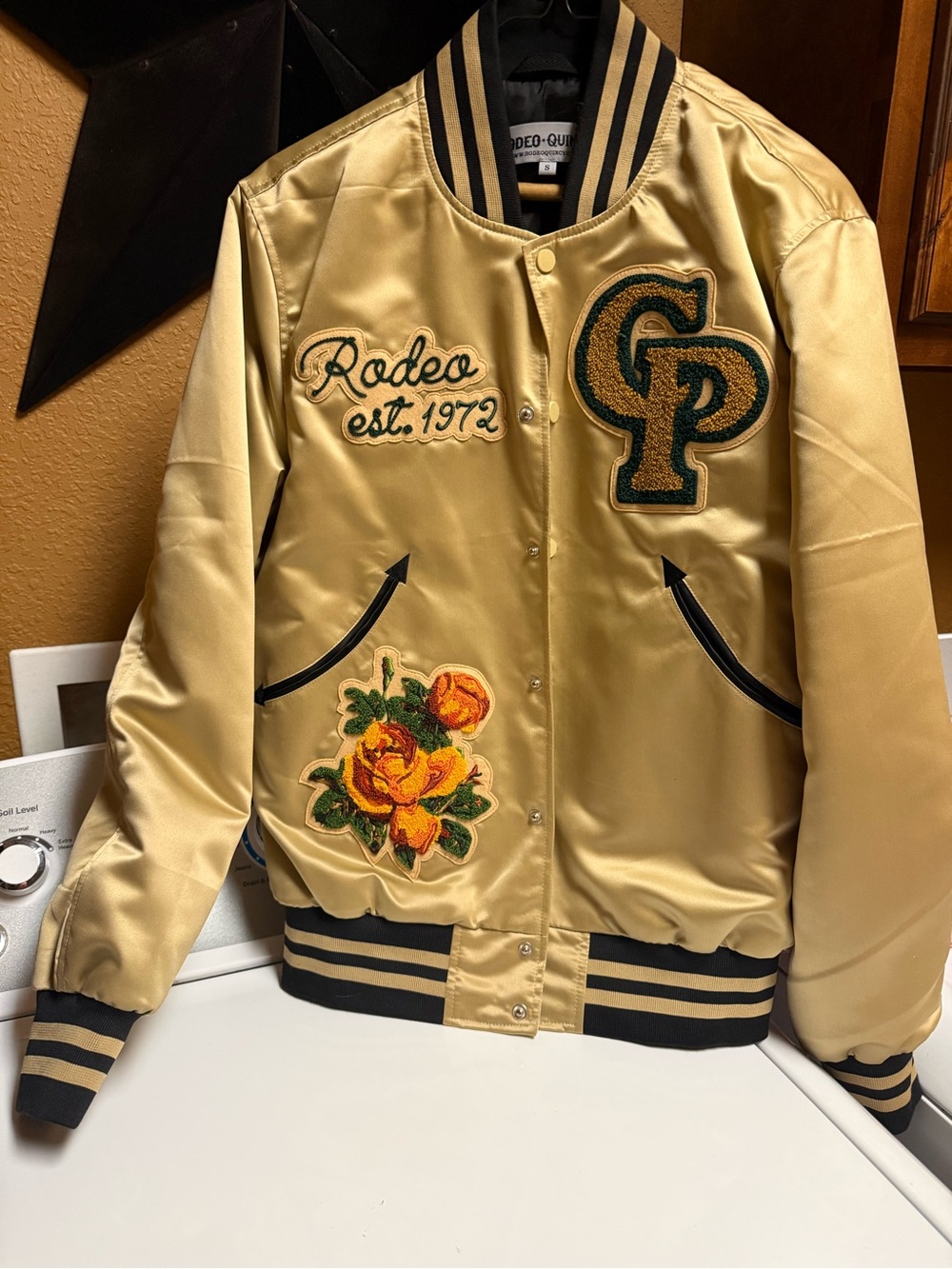 Rodeo Quincy Cal Poly bomber jacket gold satin size small